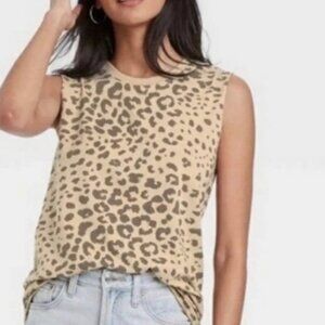 Zoe + Liv Muscle Leopard Print Tee